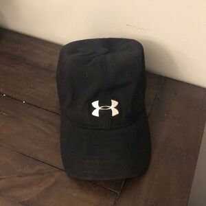 Under Armor baseball hat 🧢